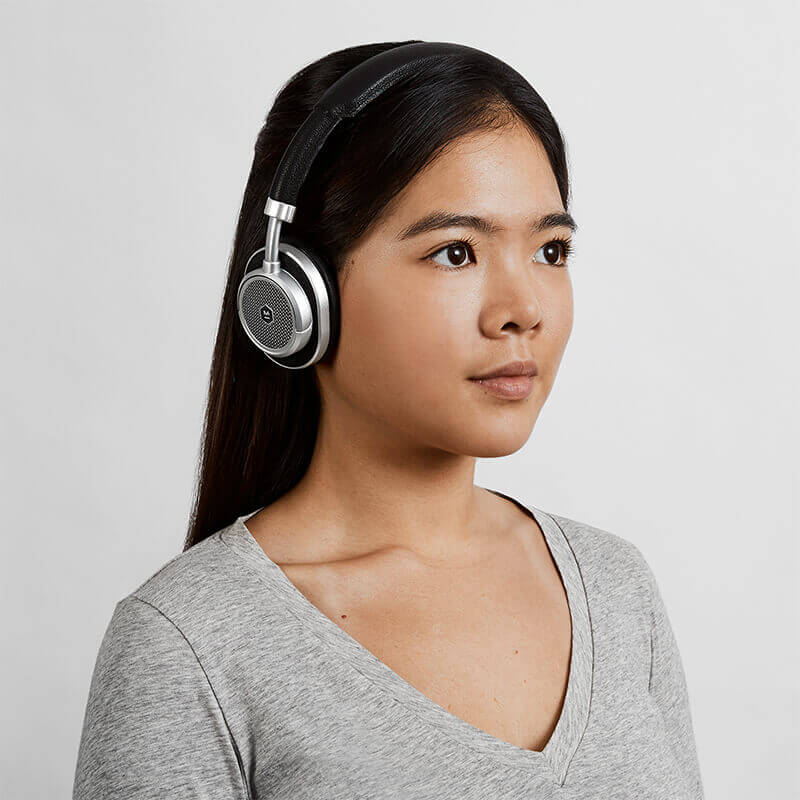 MW50+ (Silver Metal / Black Leather)